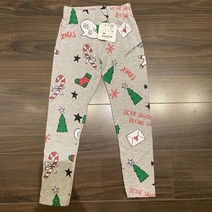BNWT Zara kids Christmas leggings. Fits like size 5T. Brand new.